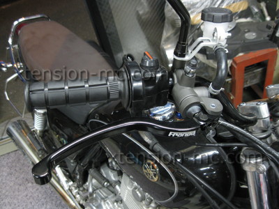 ＳＲ４００，５００用キャリパーサポート （ドラム車両に０５